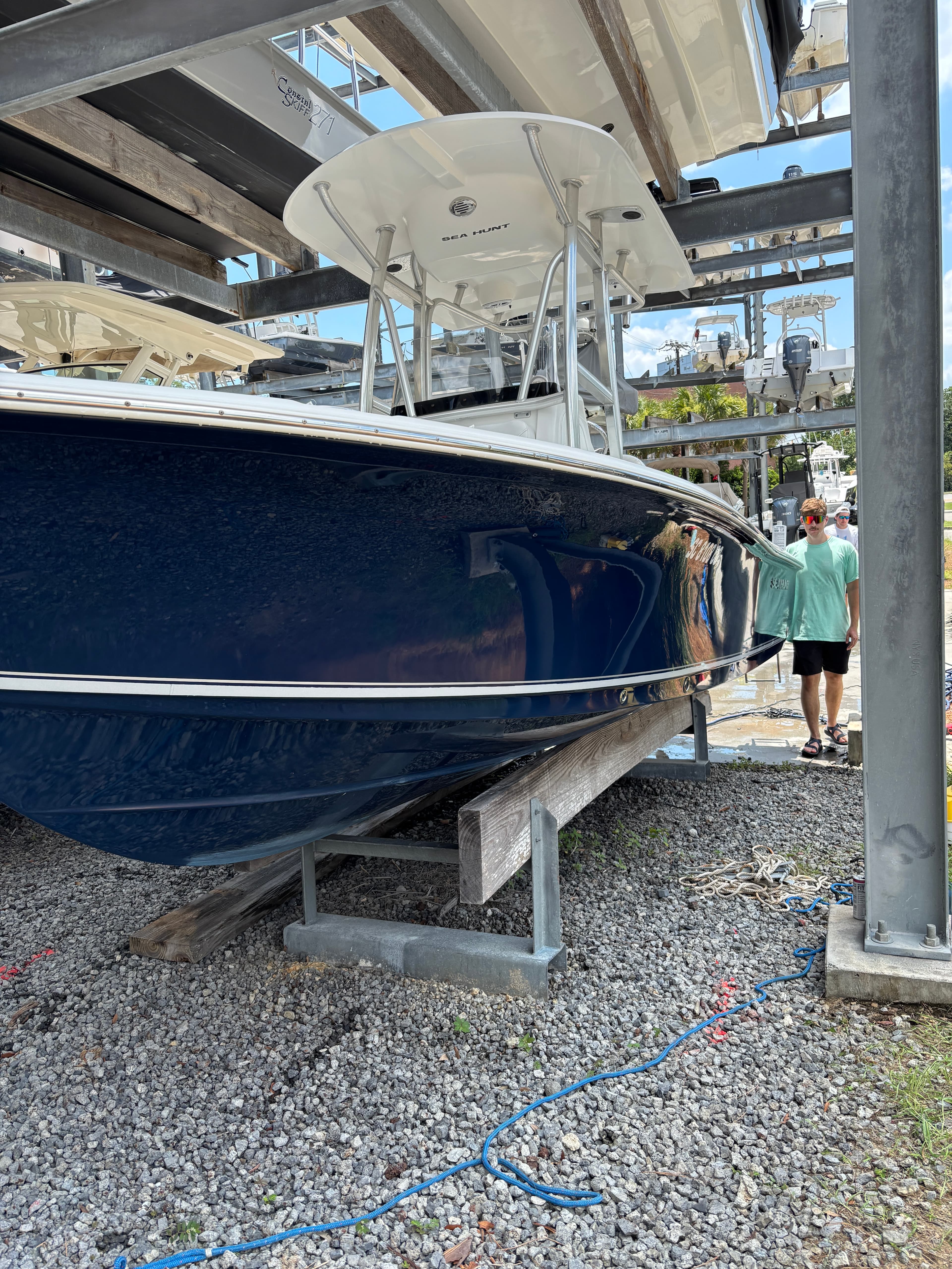Sea Hunt blue hull detail